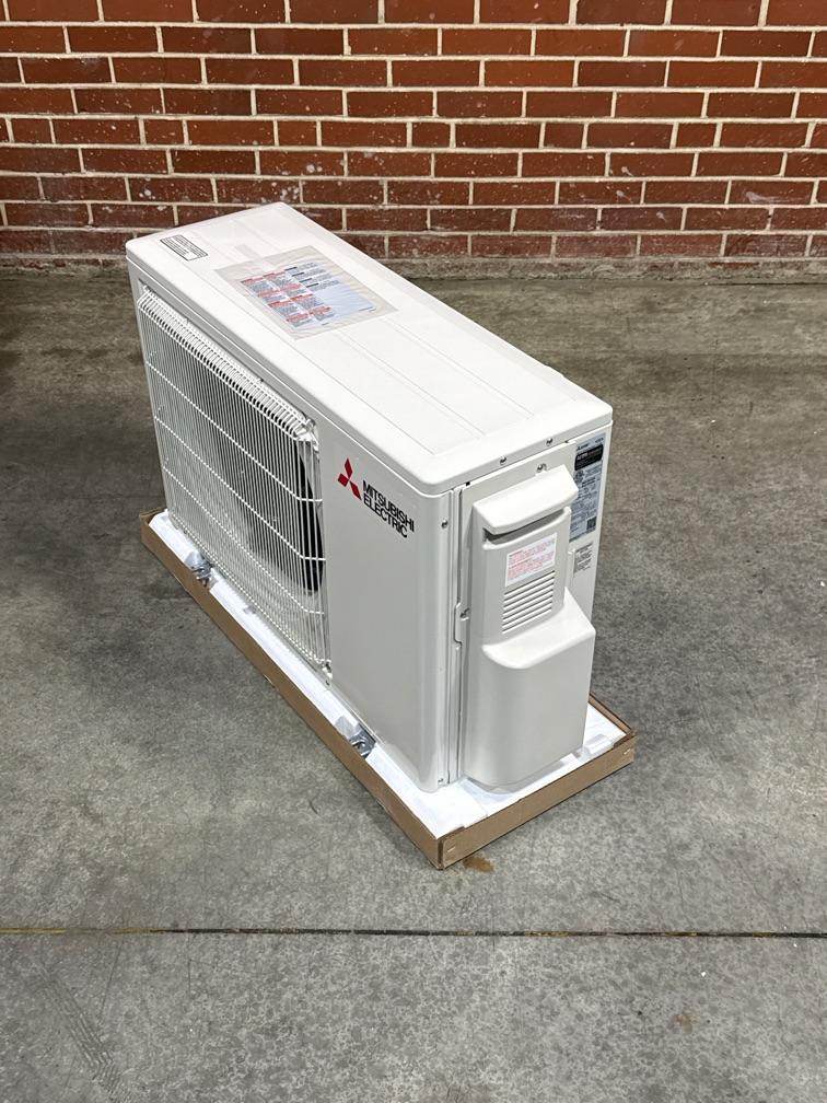 12,000 BTU Single-Zone Outdoor Inverter Heat Pump Mini Split Unit, 23.1 SEER 208-230/60/1 R-410A