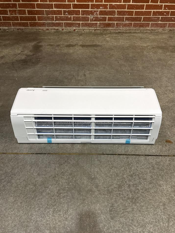 12,000 BTU Single-Zone Indoor Inverter Heat Pump Mini Split Unit, 17 SEER 115/60/1 R-410A