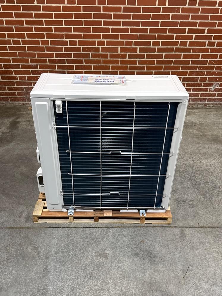 18,000 BTU Single-Zone Outdoor Inverter AC Mini Split Unit, 20.5 SEER 208-230/60/1 R-410A