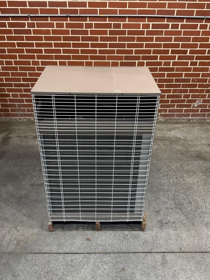 1.5 Ton Single-Stage Through-The-Wall Split-System Heat Pump 208-230/60/1 R410A 13 SEER