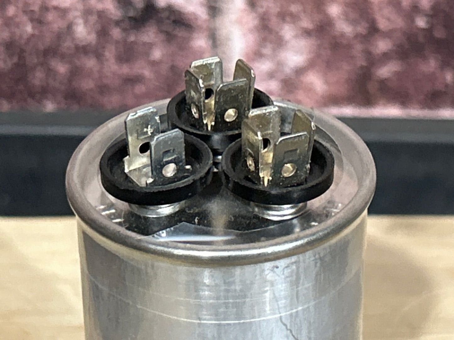 370 Vac, 40+3MFD 50/60 Hz, Round Capacitor