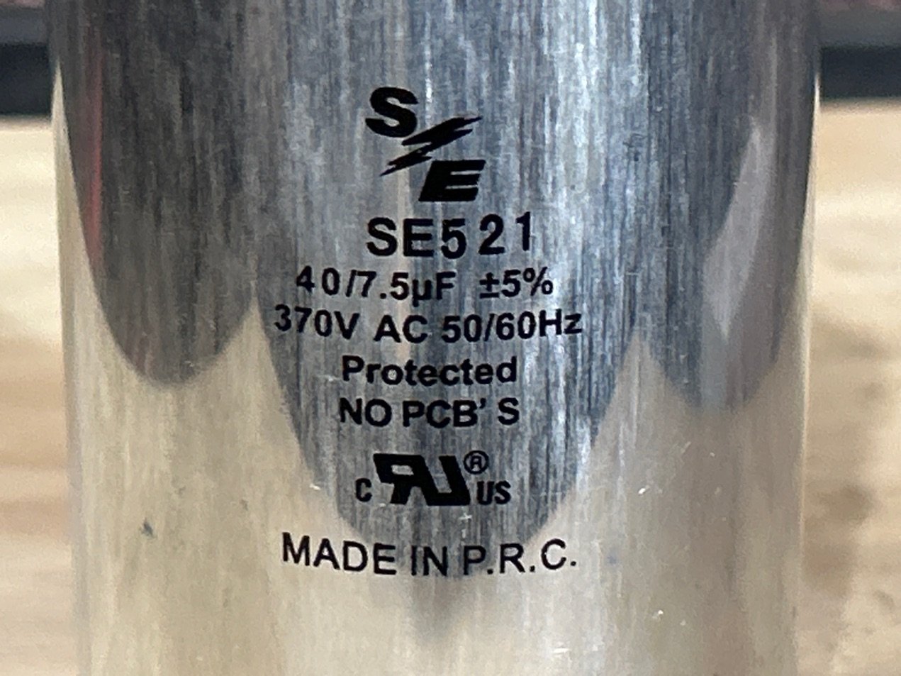 370 Vac, 40+7.5MFD 50/60 Hz, Round Capacitor