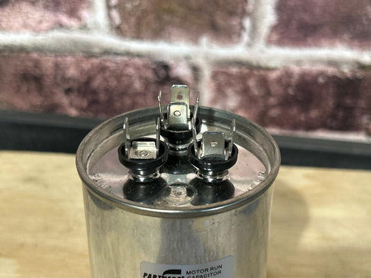 370 Vac, 40+7.5MFD 50/60 Hz, Round Capacitor