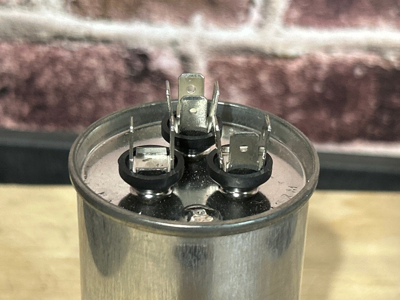 370 Vac, 30+10MFD 50/60 Hz, Round Capacitor