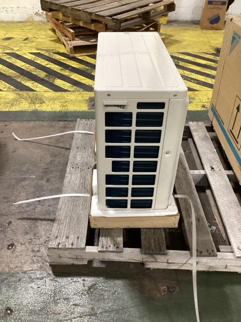 9,000 BTU Single-Zone Outdoor Inverter Heat Pump Mini Split Unit, 18 SEER2 208-230/60/1 R-410A