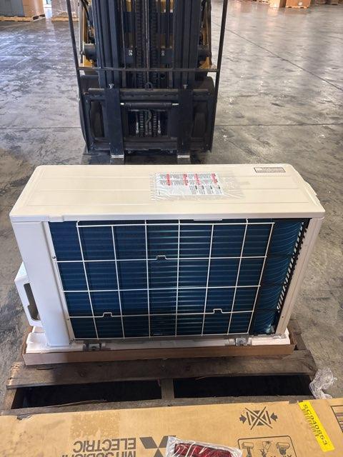 9,000 BTU Single-Zone Outdoor Inverter Heat Pump Mini Split Unit, 30.5 SEER 208-230/60/1 R-410A