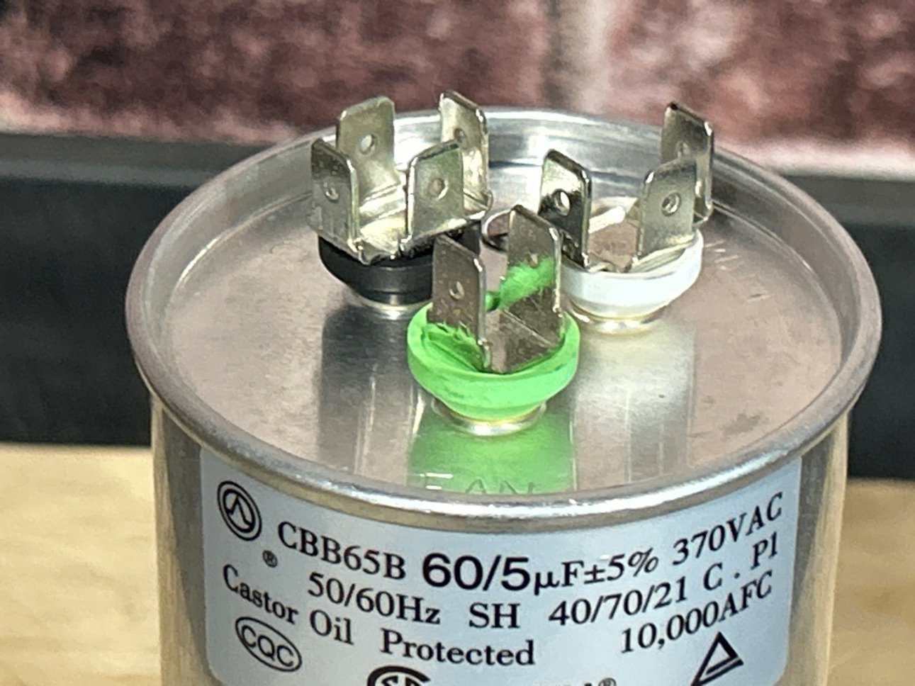 370 Vac, 60+5MFD 50/60 Hz, Round Capacitor