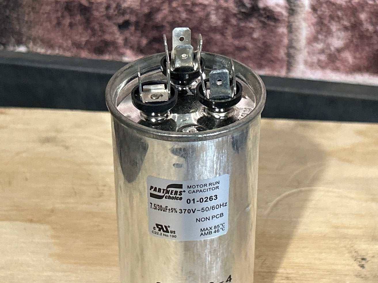 370 Vac, 30+7.5MFD 50/60 Hz, Round Capacitor