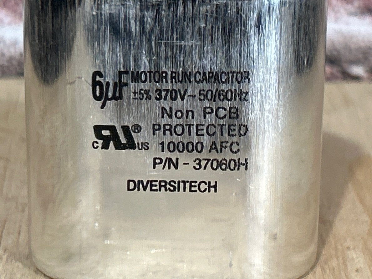 370 Vac, 6MFD 50/60 Hz, Oval Capacitor