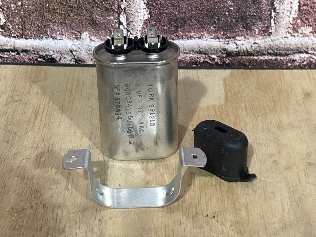 370 Vac, 6MFD 50/60 Hz, Oval Capacitor