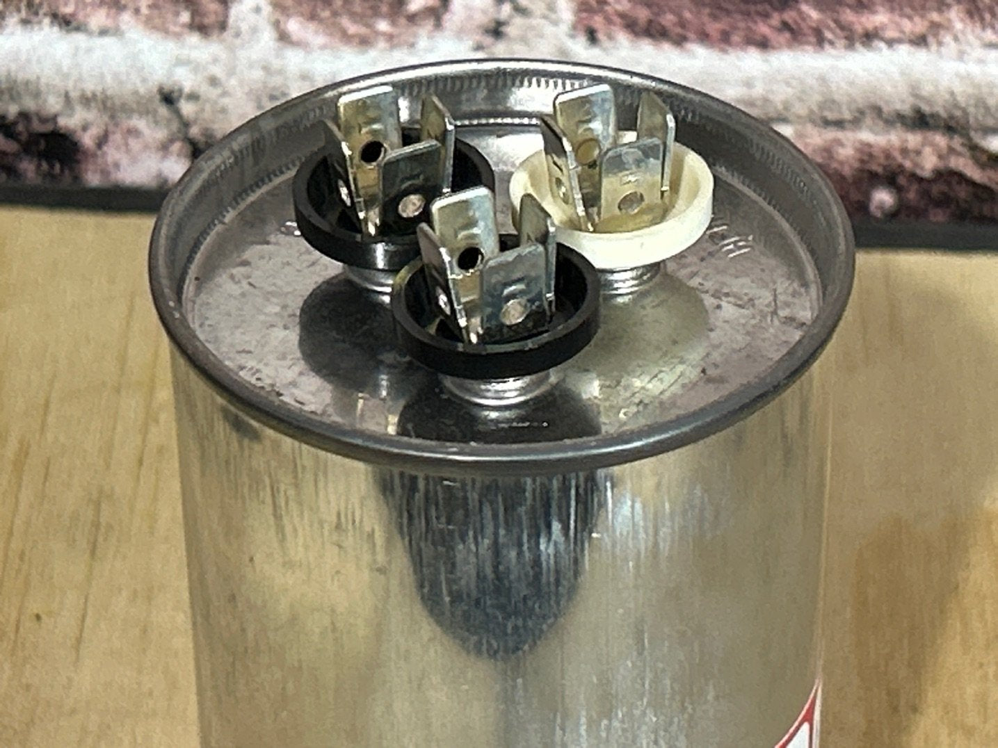 370 Vac, 60+10MFD 50/60 Hz, Round Capacitor