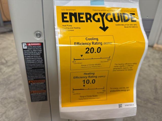 12,000 BTU Single-Zone Outdoor Inverter Heat Pump Mini Split Unit, 20 SEER2 208-230/60/1 R-410A