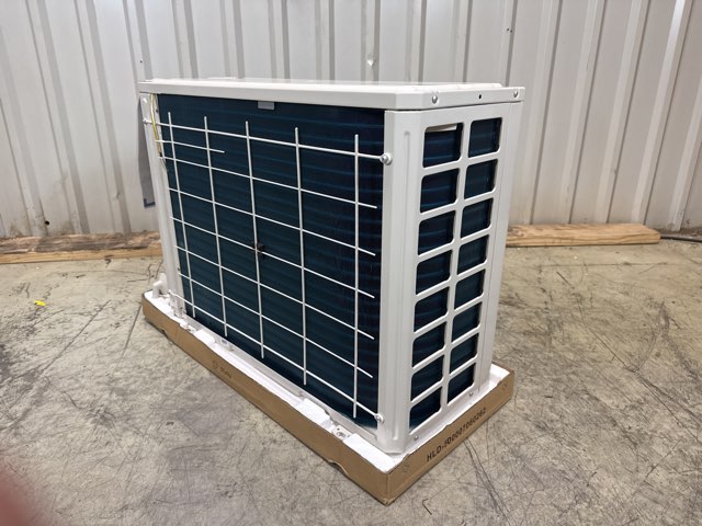 18,000 BTU Single-Zone Outdoor Inverter Heat Pump Mini Split Unit, 17.5 SEER2 208-230/60/1 R-410A