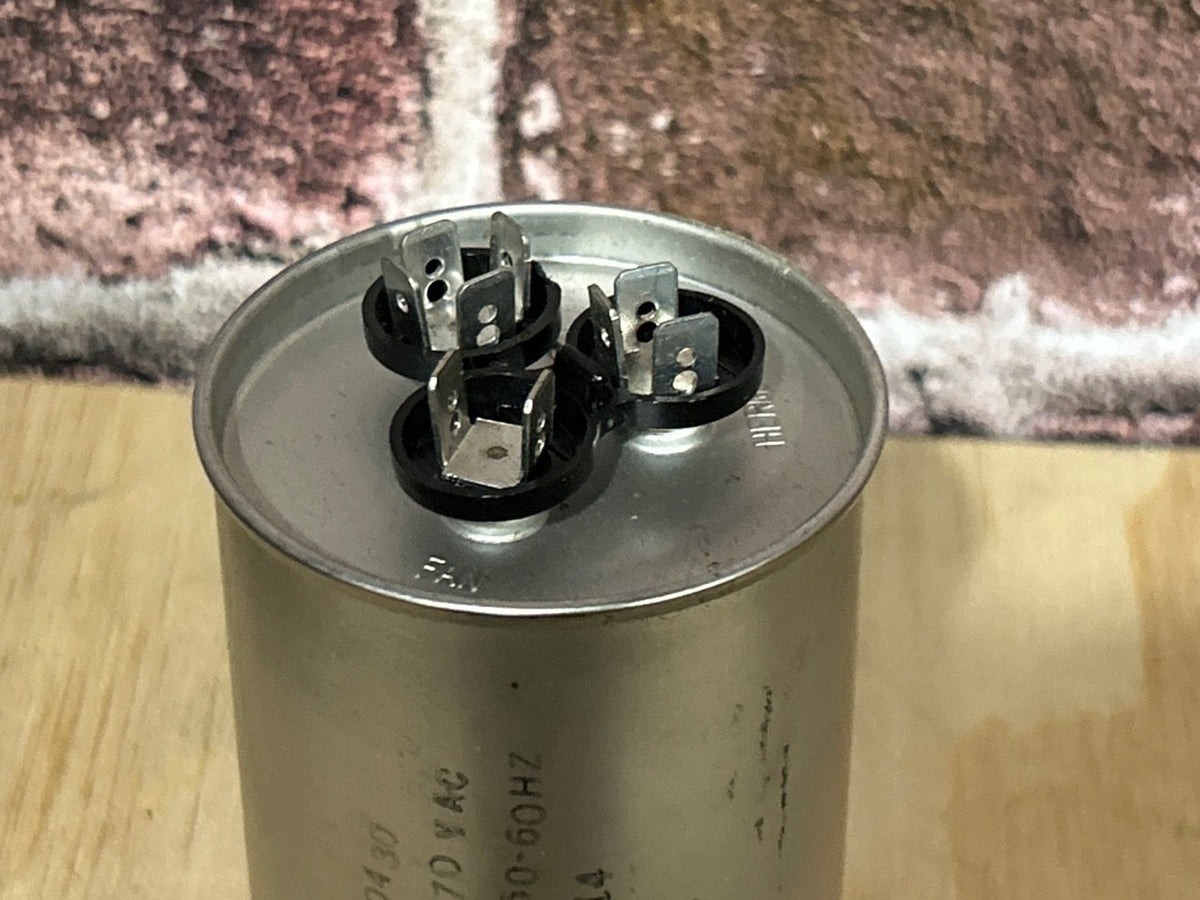 370 Vac, 50+3MFD 50/60 Hz, Round Capacitor