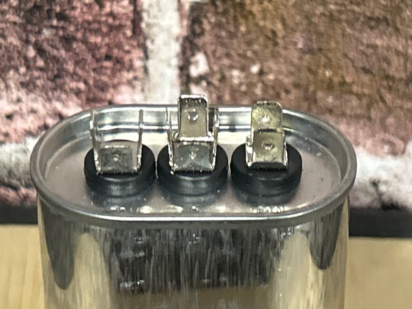 370 Vac, 45+7.5MFD 50/60 Hz, Oval Capacitor