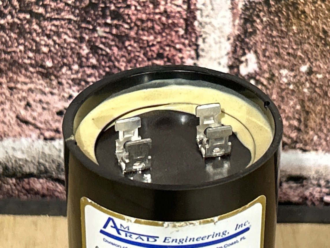 370 Vac, 10MFD 50/60 Hz, Round Capacitor