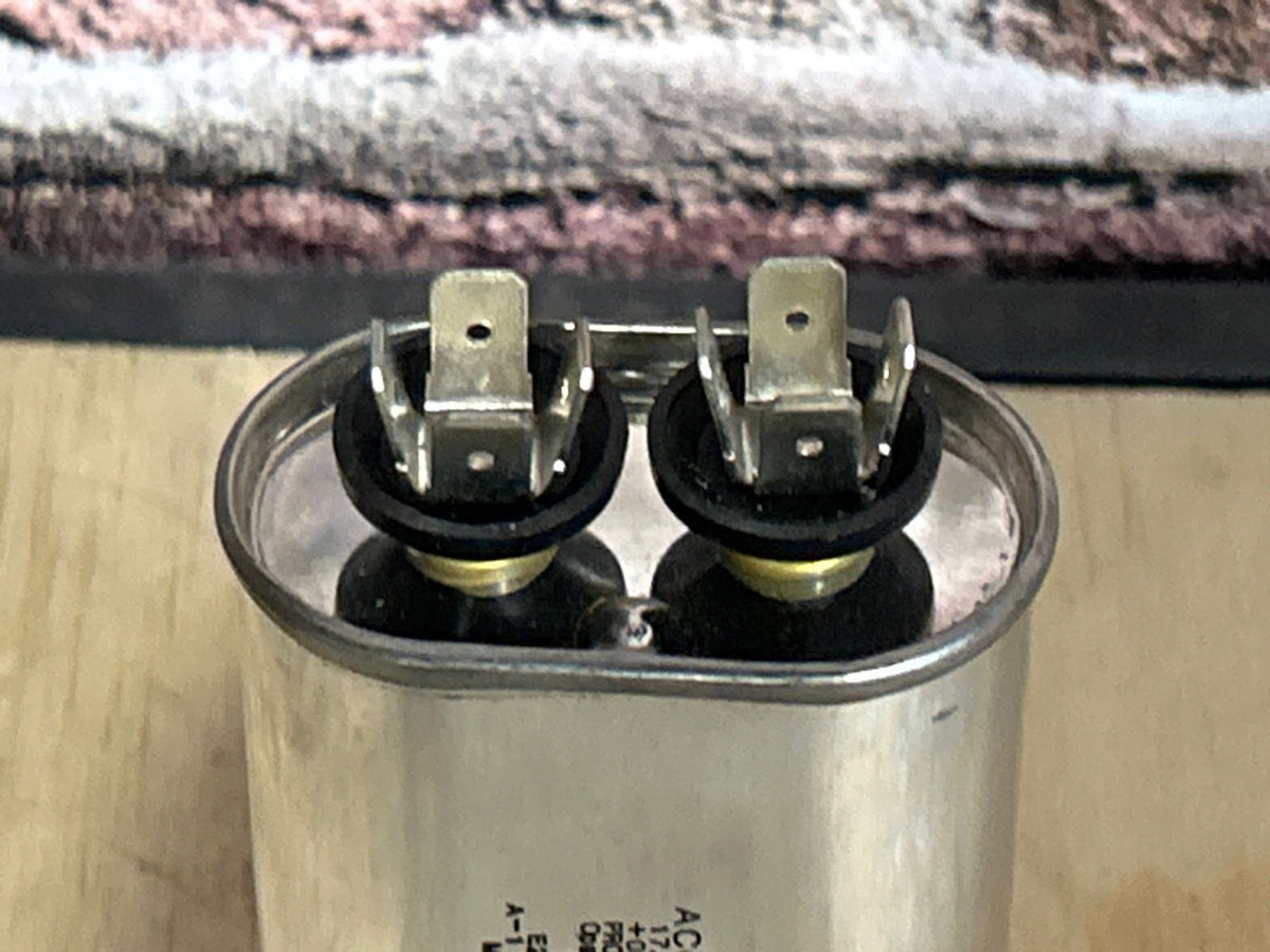 370 Vac, 17.5MFD 50/60 Hz, Oval Capacitor