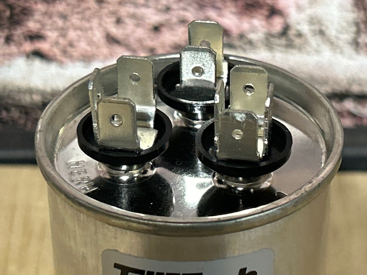 370 Vac, 25+5MFD 50/60 Hz, Round Capacitor