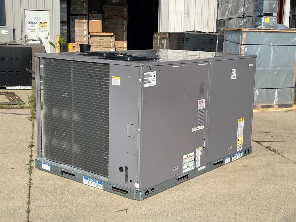 8.5 Ton Two-Stage Convertible Natural Gas/Electric Packaged Unit, 11.2 EER, 208-230/60/3, R410A