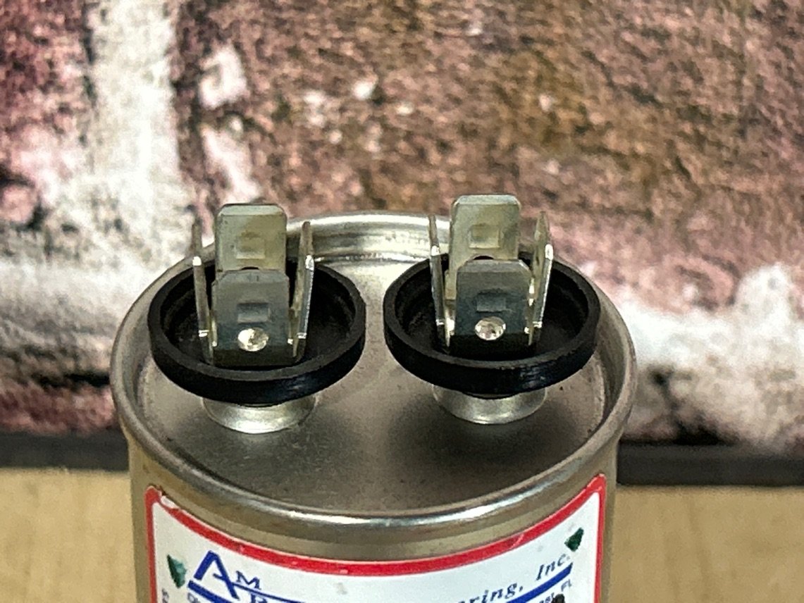370 Vac, 30MFD 50/60 Hz, Round Capacitor