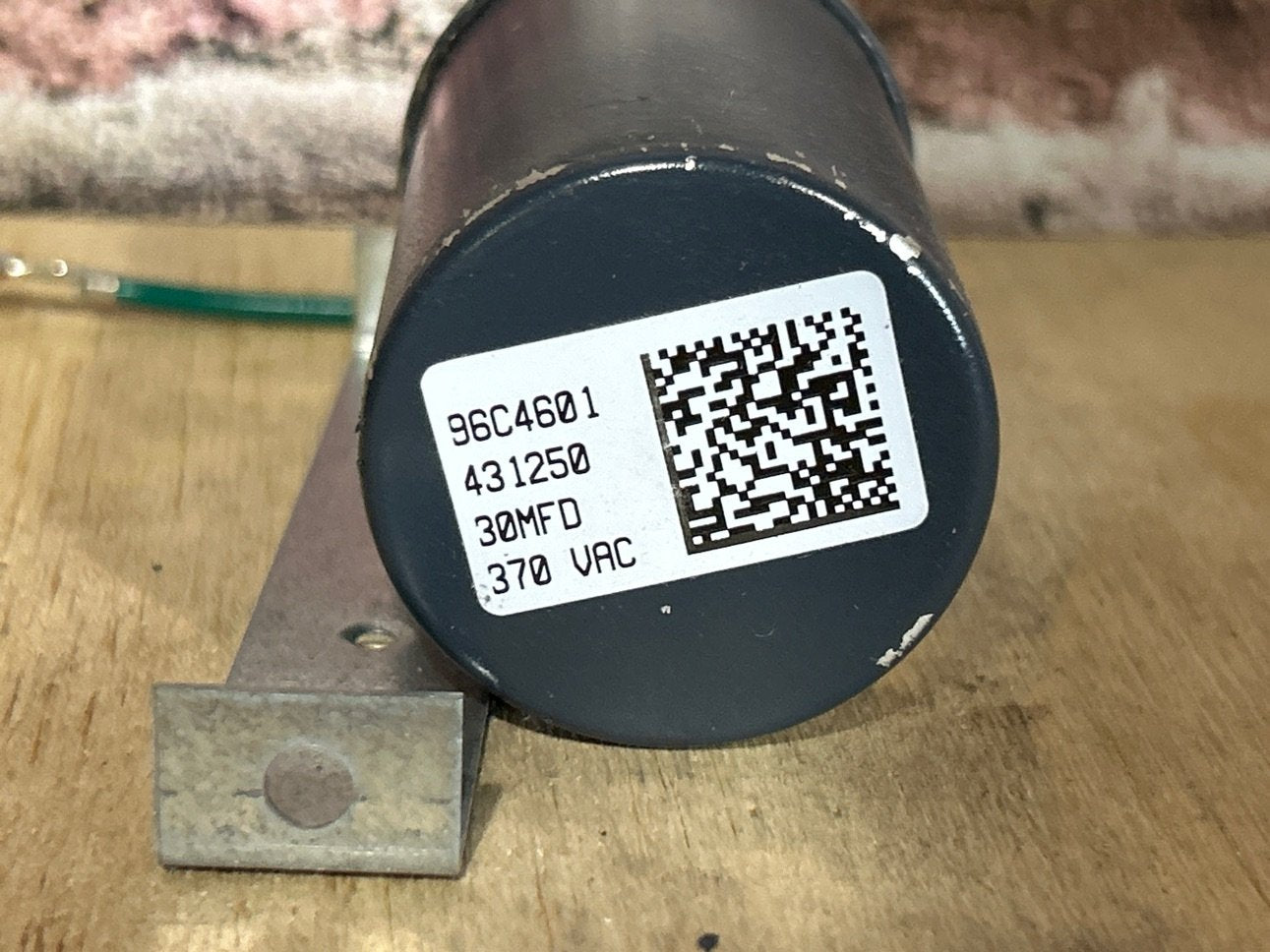 370 Vac, 30MFD 50/60 Hz, Round Capacitor