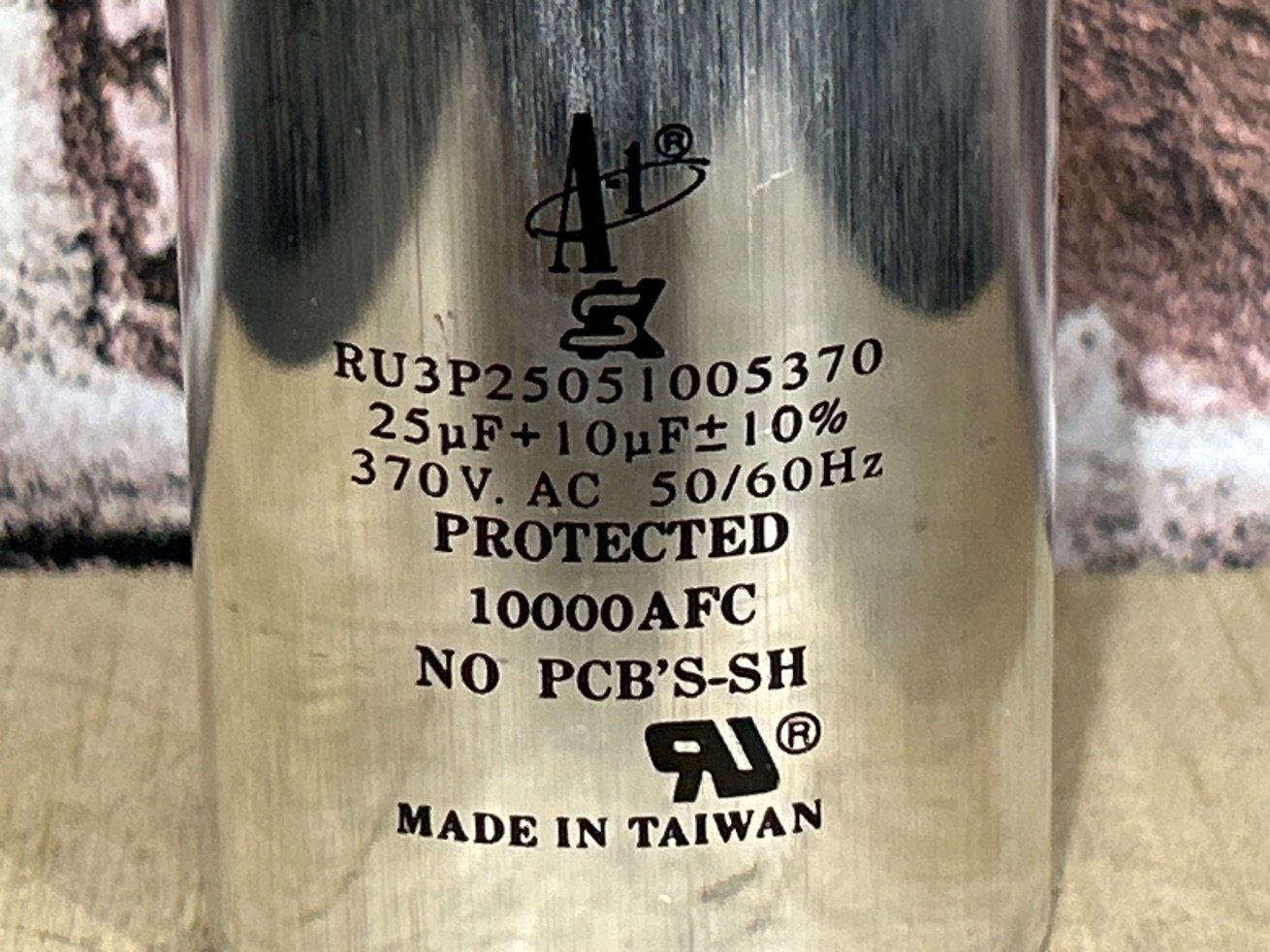 370 Vac, 25+10MFD 50/60 Hz, Round Capacitor