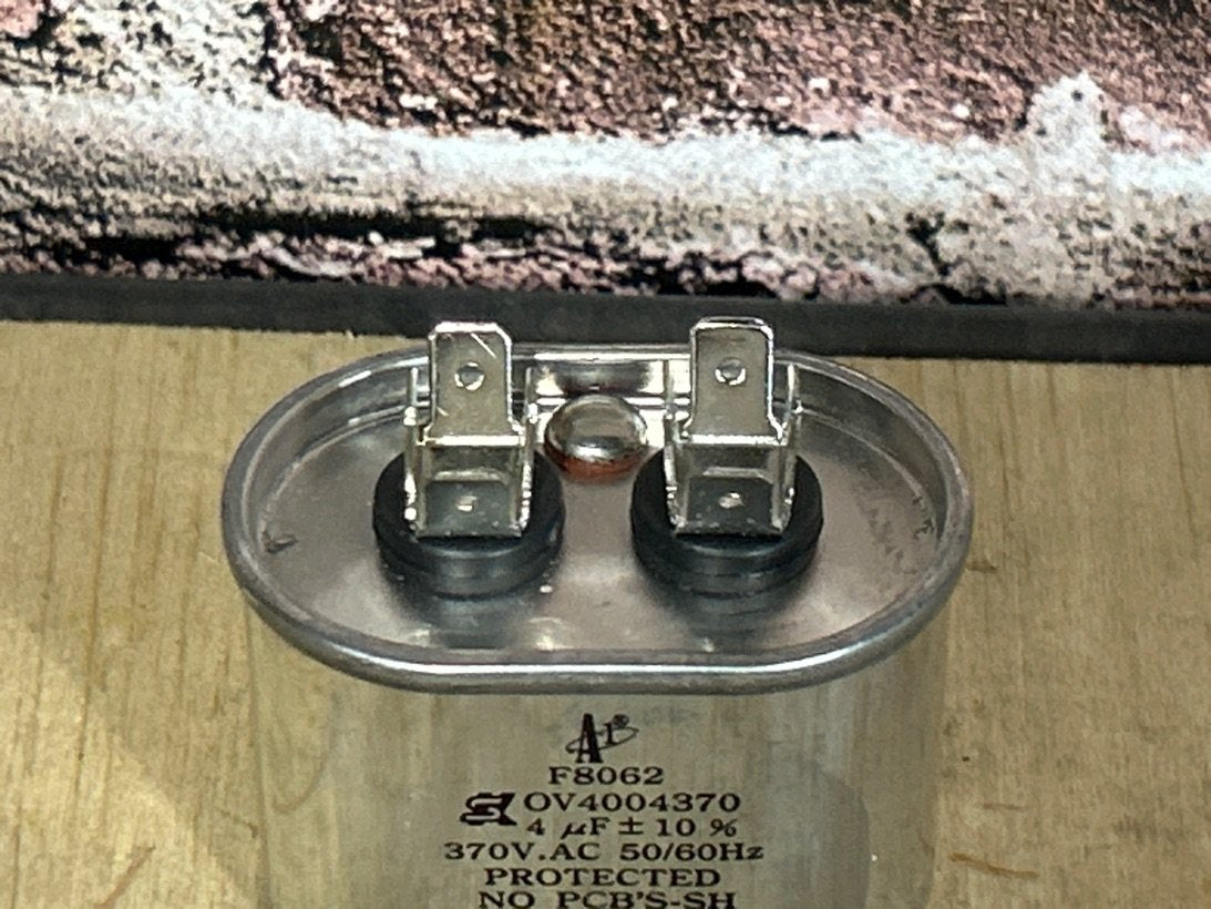 370 Vac, 4MFD 50/60 Hz, Oval Capacitor