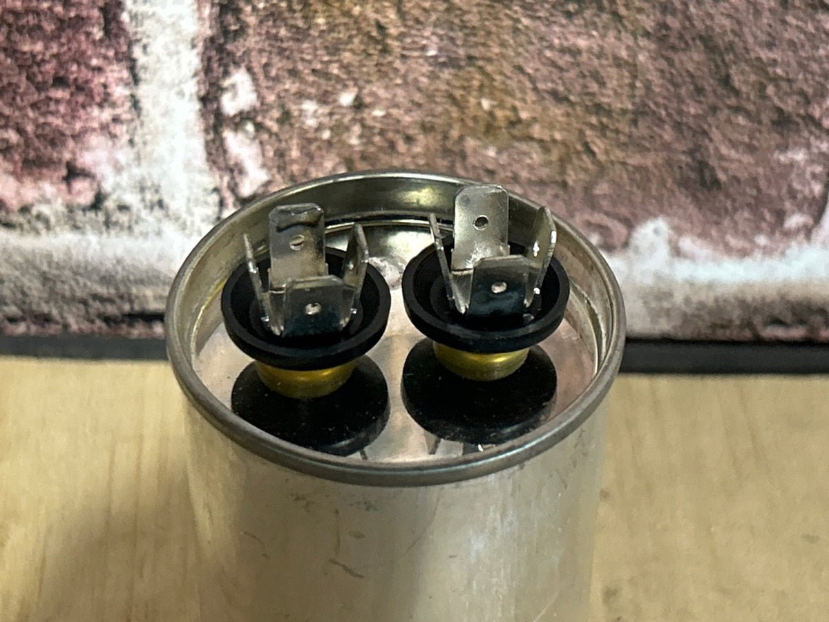370 Vac, 35MFD 50/60 Hz, Round Capacitor