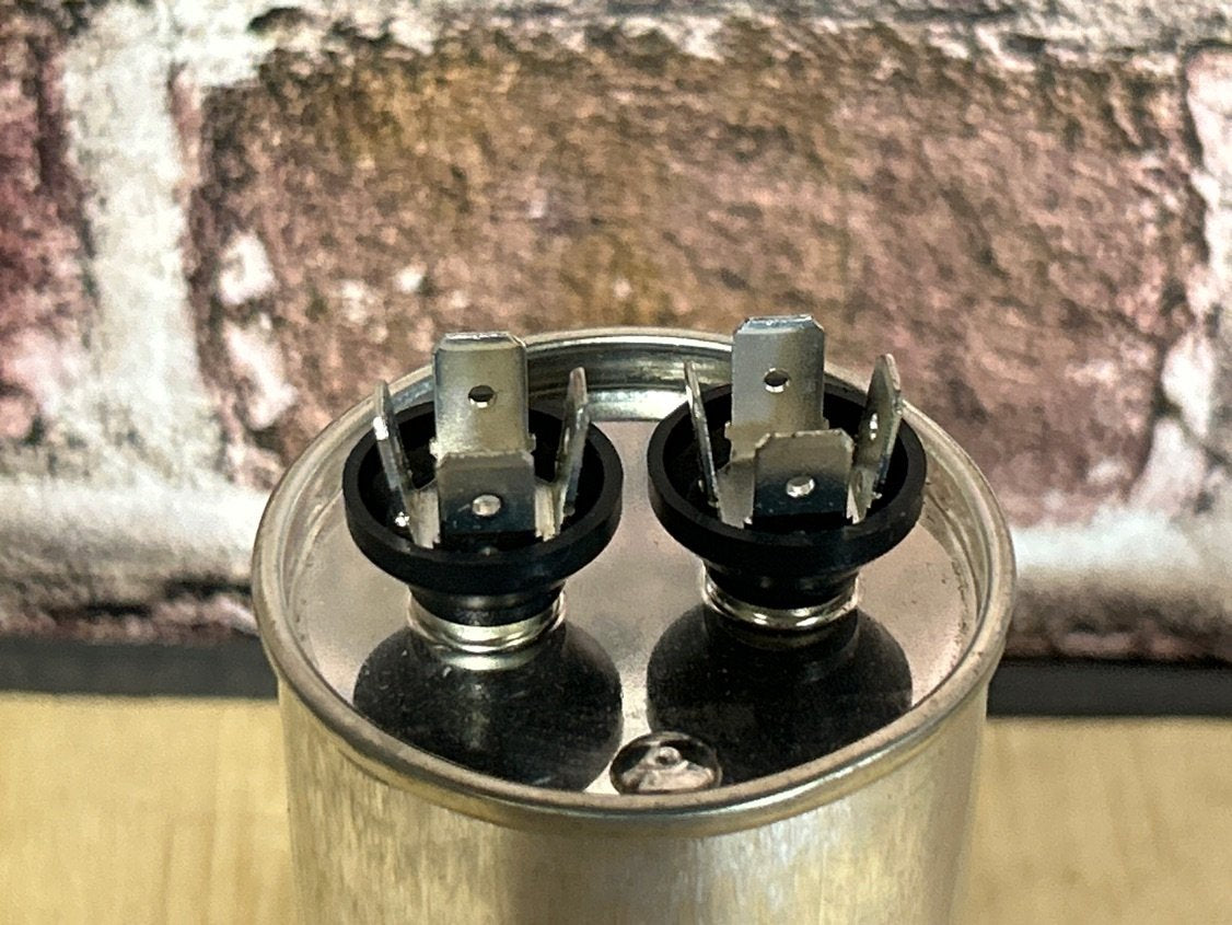 370 Vac, 35MFD 50/60 Hz, Round Capacitor