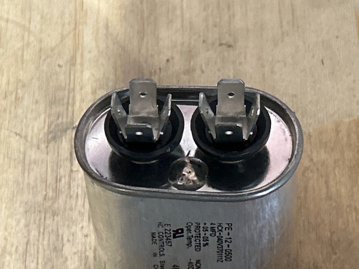 370 Vac, 4MFD 50/60 Hz, Oval Capacitor