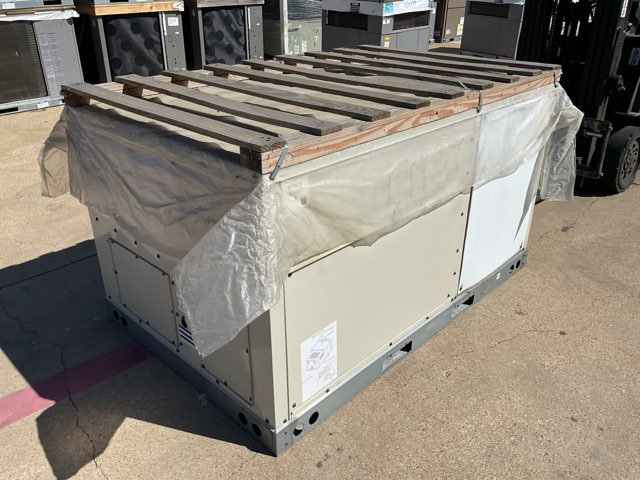 5 Ton Two-Stage Convertible Natural Gas/Electric Packaged Unit, 16.2 SEER2, 208-230/60/3, R32