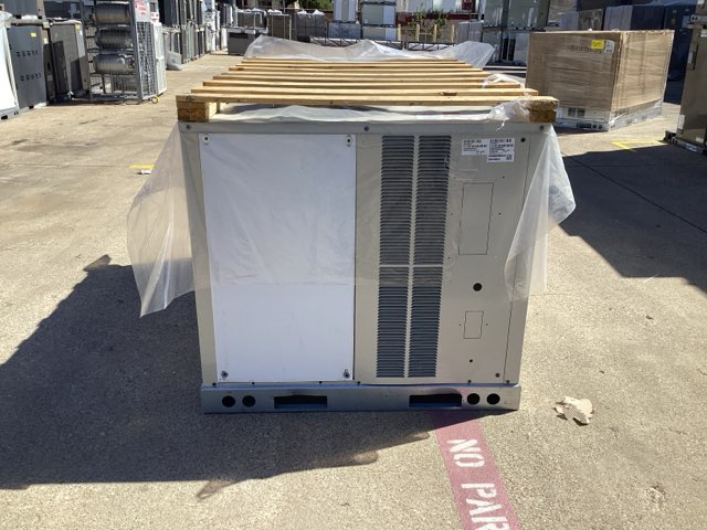 5 Ton Two-Stage Convertible Natural Gas/Electric Packaged Unit, 16.2 SEER2, 208-230/60/3, R32