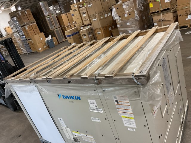 7.5 Ton Two-Stage Convertible Natural Gas/Electric Packaged Unit, 12.5 EER, 208-230/60/3, R32