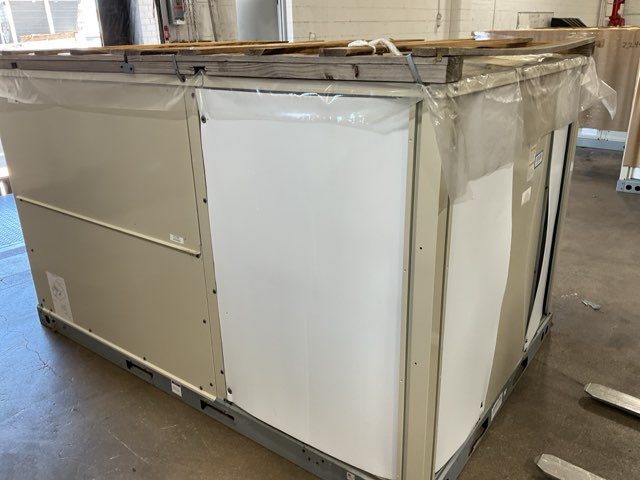 8.5 Ton Two-Stage Convertible Natural Gas/Electric Packaged Unit, 12.5 EER, 460/60/3, R32