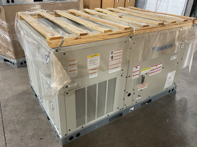 4 Ton Single-Stage Convertible Natural Gas/Electric Packaged Unit, 13.7 SEER2, 208-230/60/3, R32