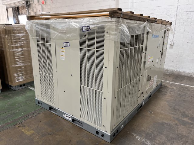 10 Ton Two-Stage Convertible Natural Gas/Electric Packaged Unit, 11.2 EER, 460/60/3, R32