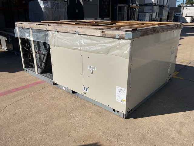 20 Ton Two-Stage Convertible Natural Gas/Electric Packaged Unit, 10.8 EER, 208-230/60/3, R32