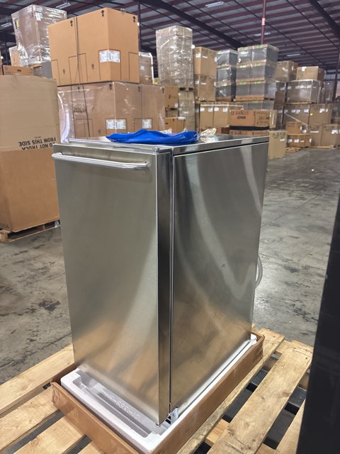 26 lb Stainless Steel Undercounter Ice Maker, 115 Volt