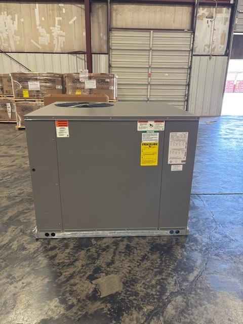 3.5 Ton Single-Stage Downflow Packaged Heat Pump Unit, 14 SEER, 208-230/60/1, R410A, 15 KW Heat Kit