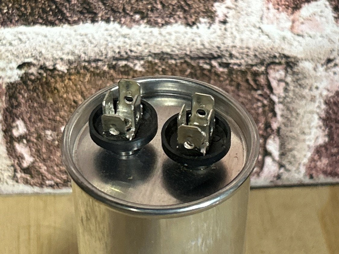 370 Vac, 35MFD 50/60 Hz, Round Capacitor