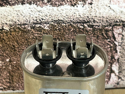 370 Vac, 20MFD 50/60 Hz, Oval Capacitor