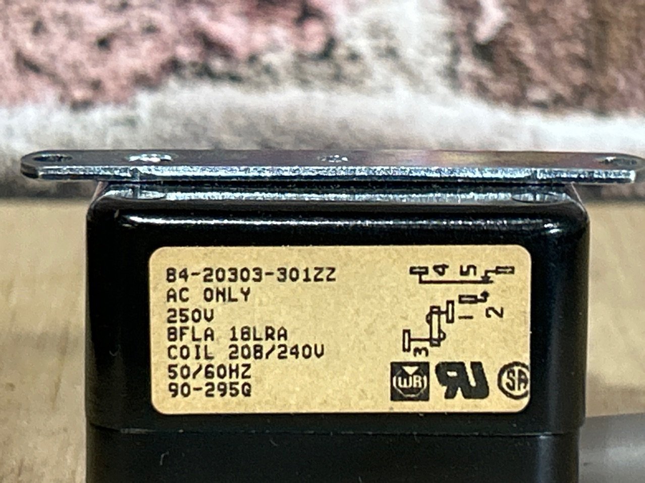 208/240 V, 50/60 Hz, Relay
