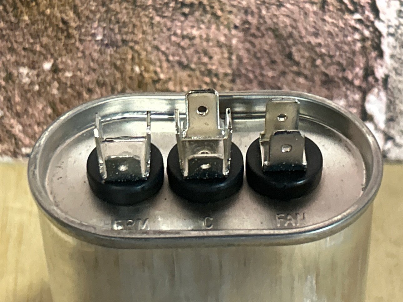 370 Vac, 25+3MFD 50/60 Hz, Oval Capacitor