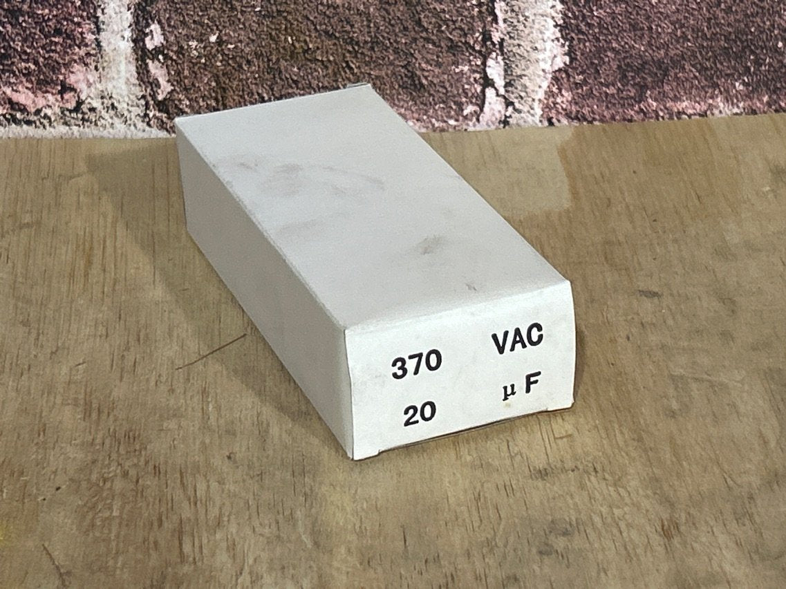 370 Vac, 20MFD 50/60 Hz, Oval Capacitor