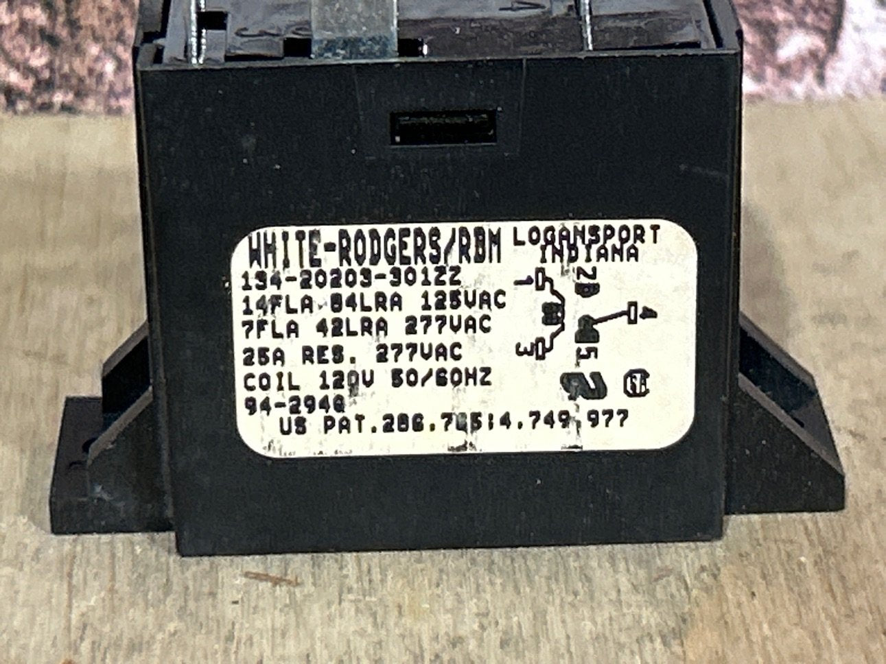 120 V, 50/60 Hz, 14 Amps, Relay