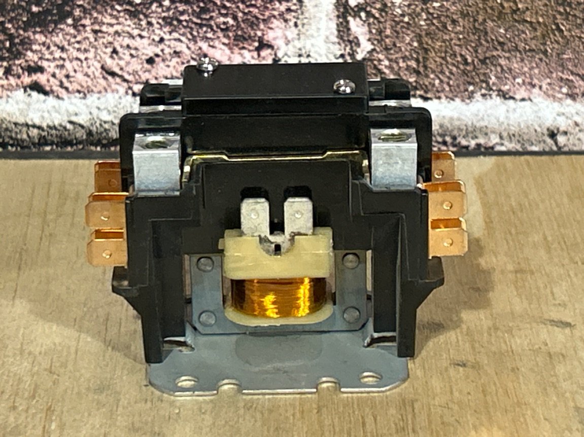 120 V, 50/60 Hz, 40 Amps 1 Pole Contactor