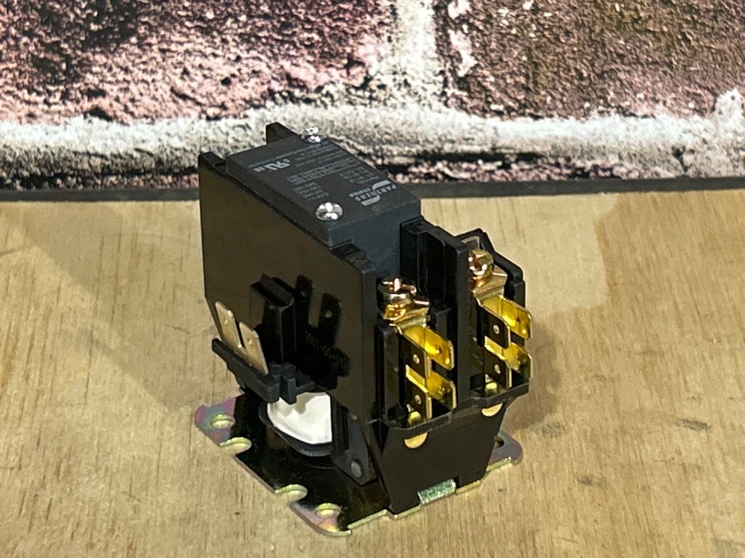 240 V, 50/60 Hz, 40 Amps 1 Pole Contactor