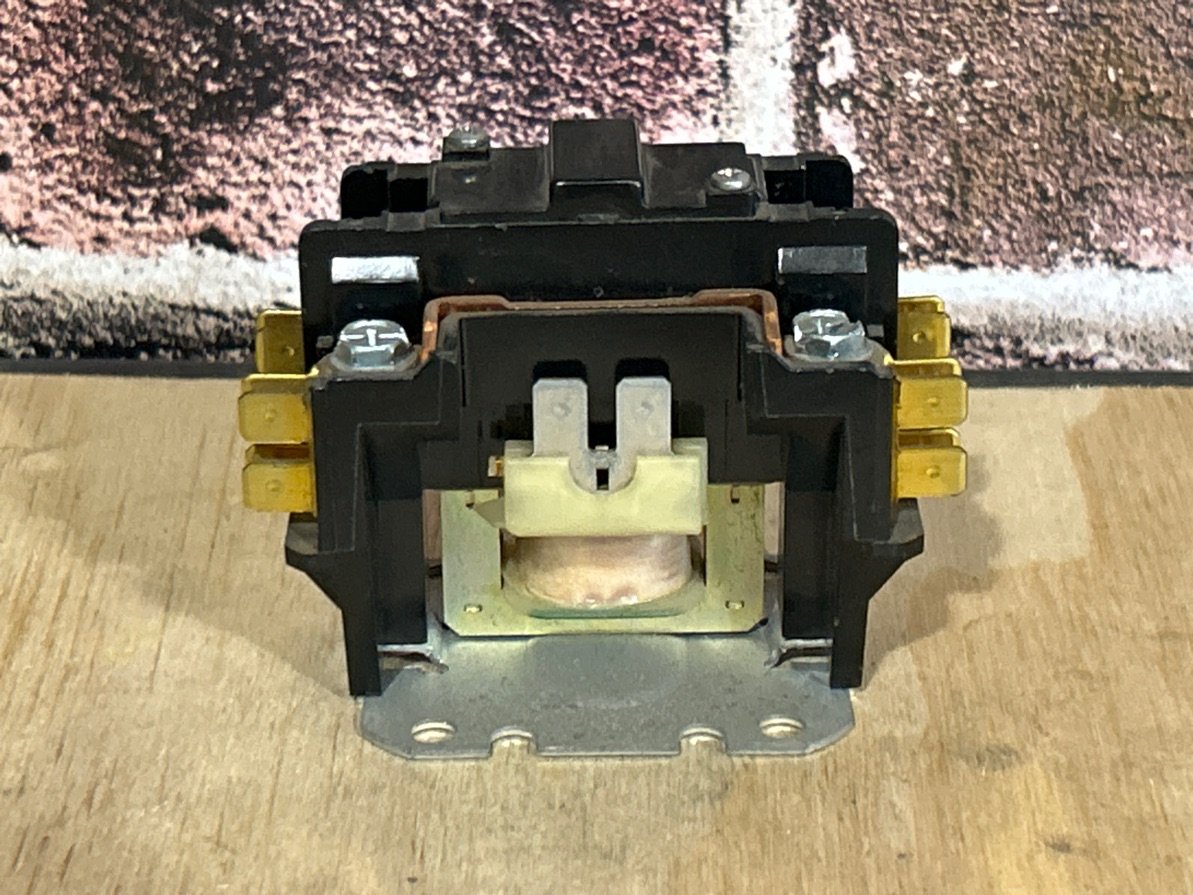 208/240 V, 50/60 Hz, 25 Amps 1 Pole Contactor