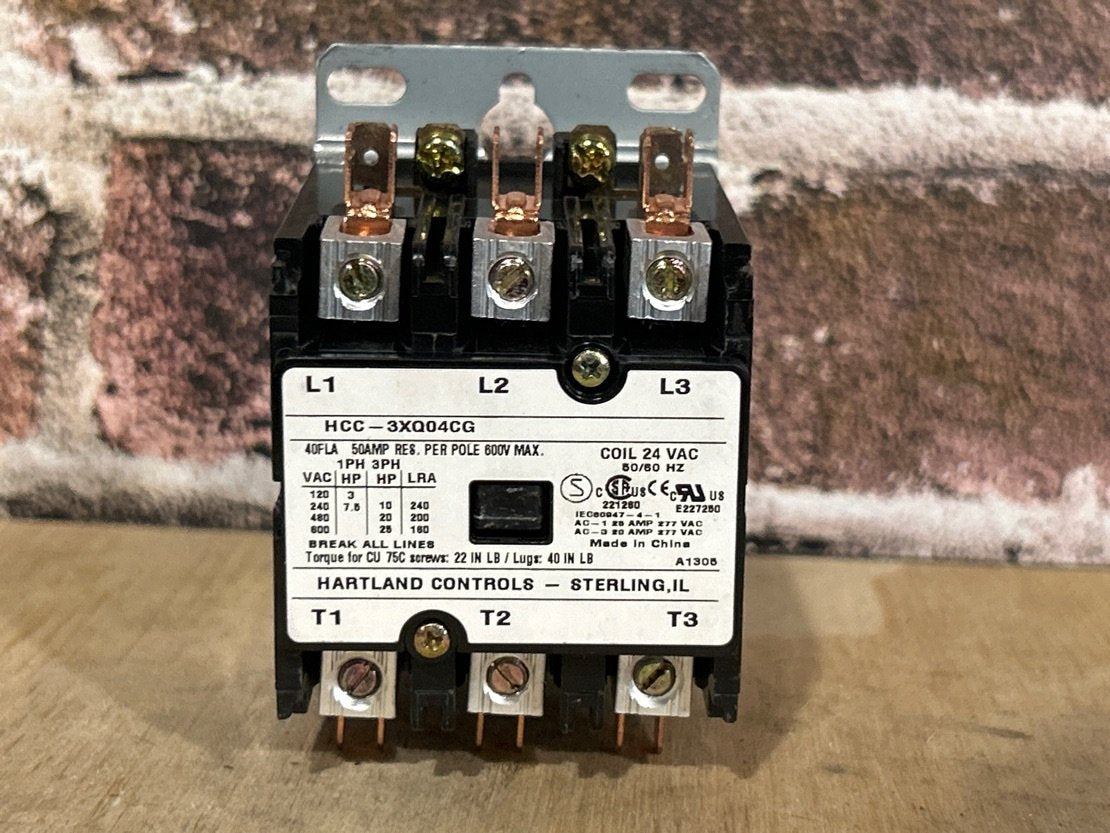 24 V, 50/60 Hz, 40 Amps 3 Pole Contactor