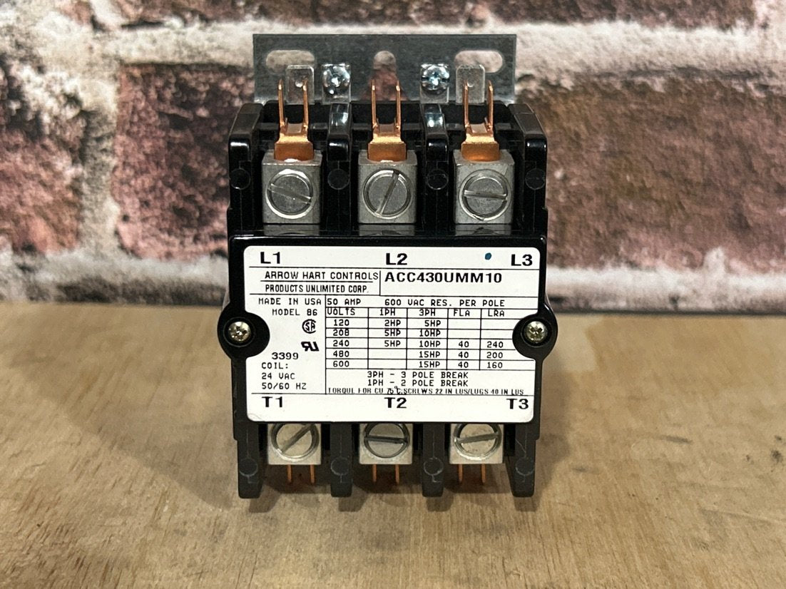 24 V, 50/60 Hz, 40 Amps 3 Pole Contactor